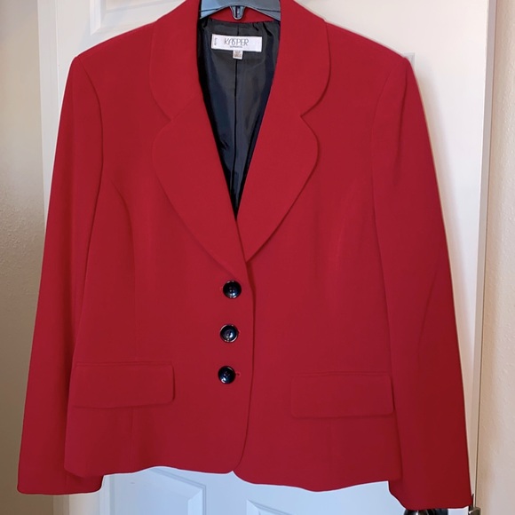 Kasper Petite NWT ☄️ women’s fire red with black buttons front & sleeves,, lined - Picture 1 of 5